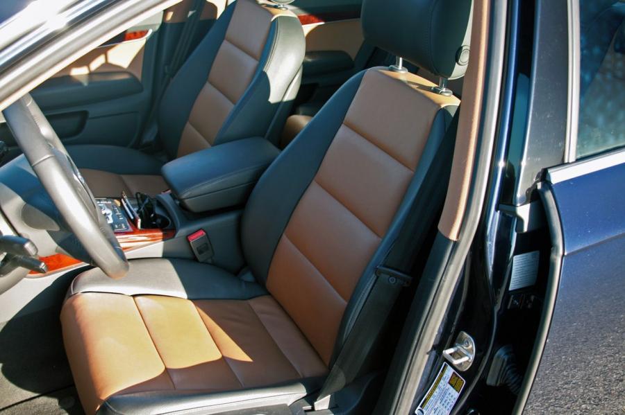 Интерьер Audi A6 3.0T Quattro Sedan (4F, C6) 2008 года  (NA) (фото 5 из 34)